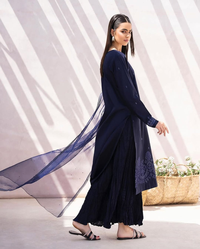 NAVY BLUE